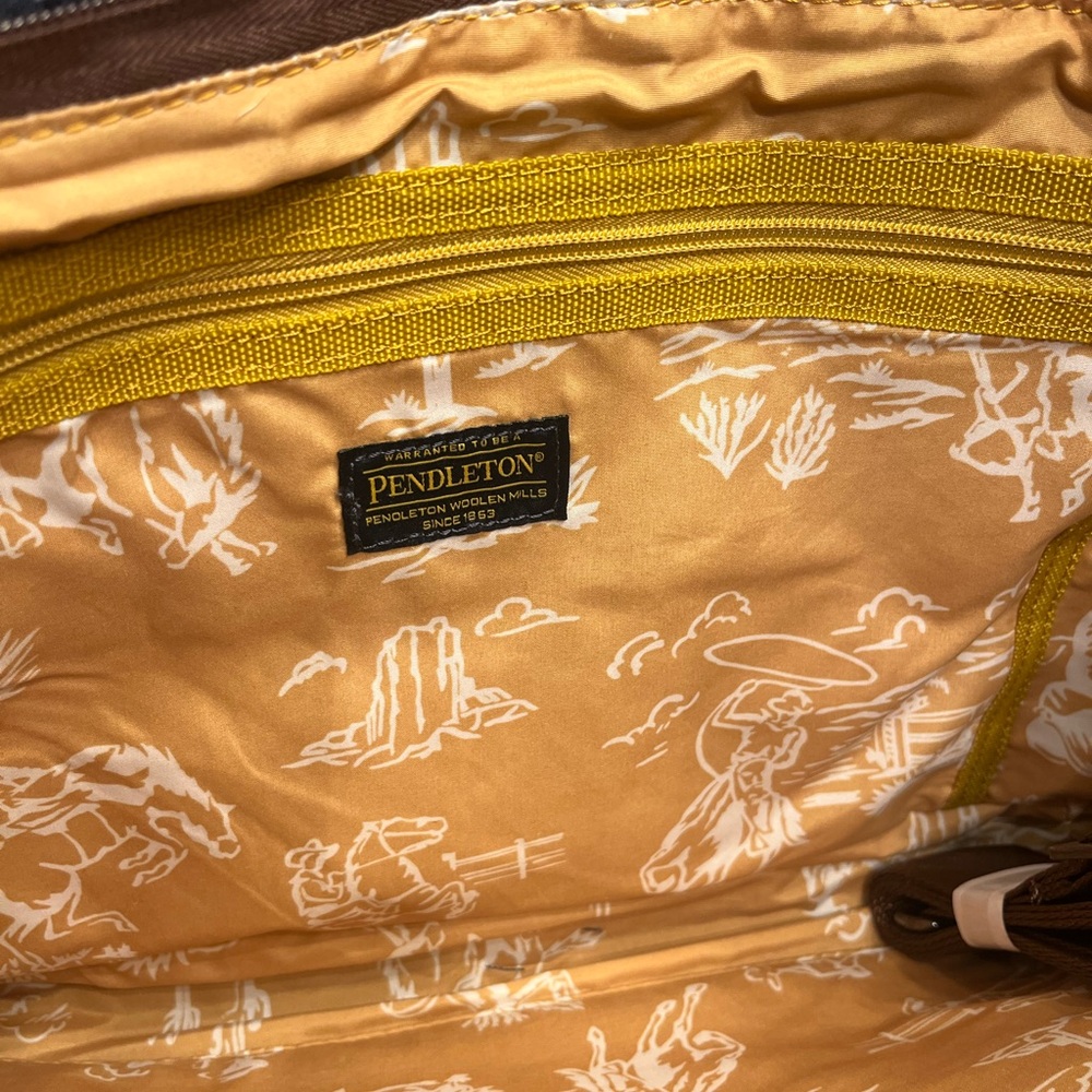 NWT Pendleton Carico Travel Tote - Picture 4 of 6